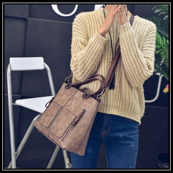 NEW MOONLIGHT Crossbody - Picture 3 of 8